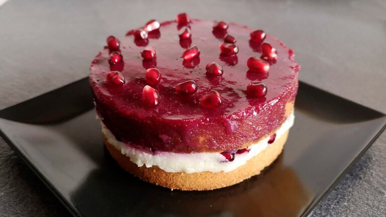 Torta low carb al melograno