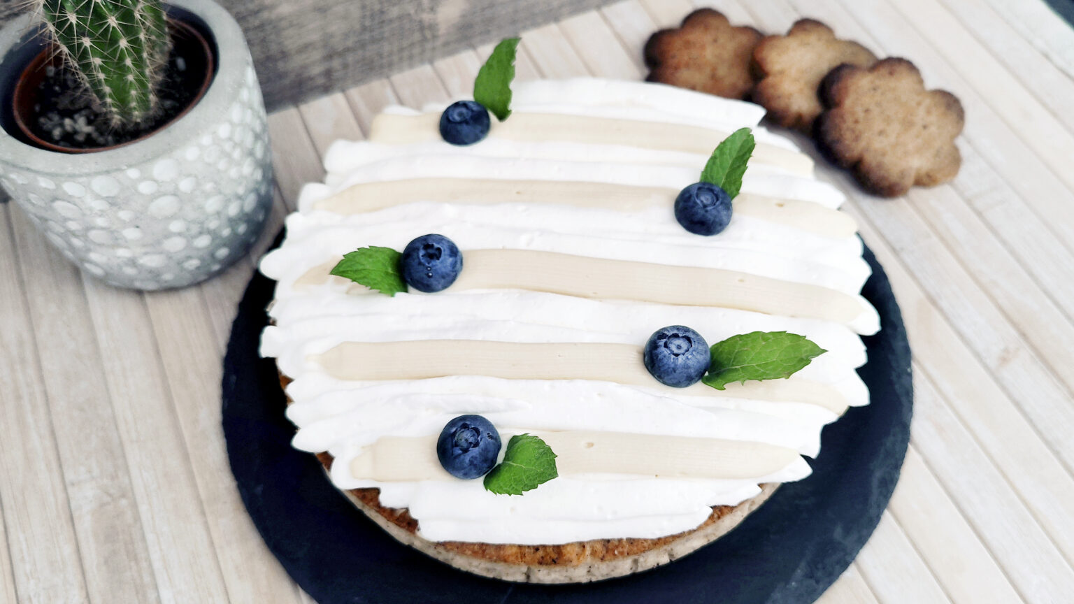 Crostata chetogenica crema e panna