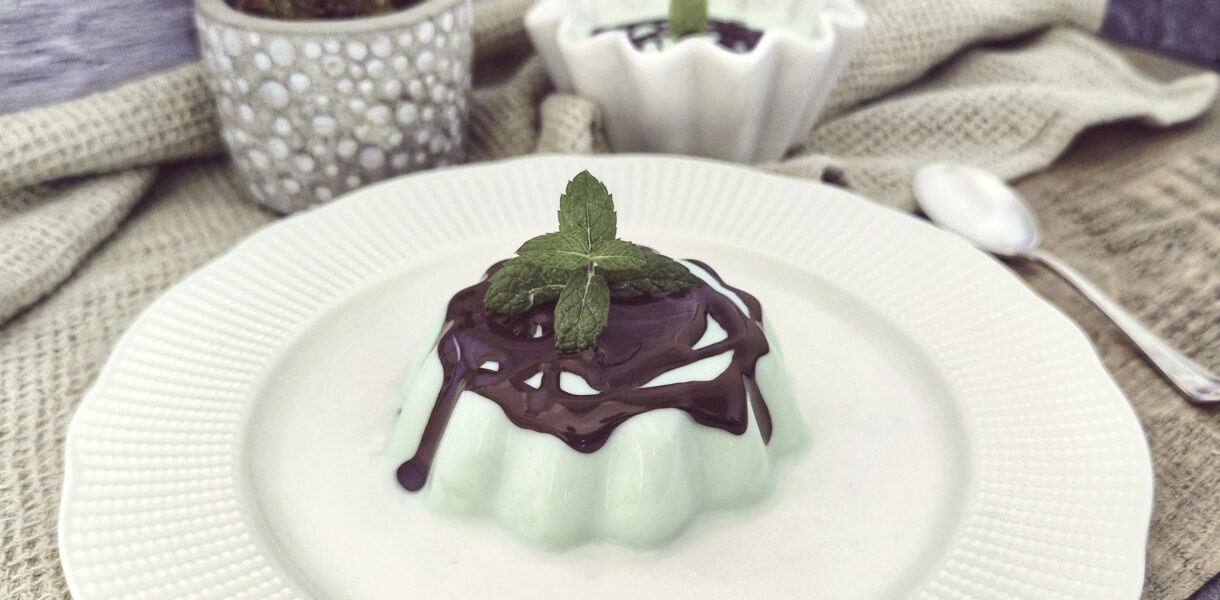 Panna cotta chetogenica alla menta