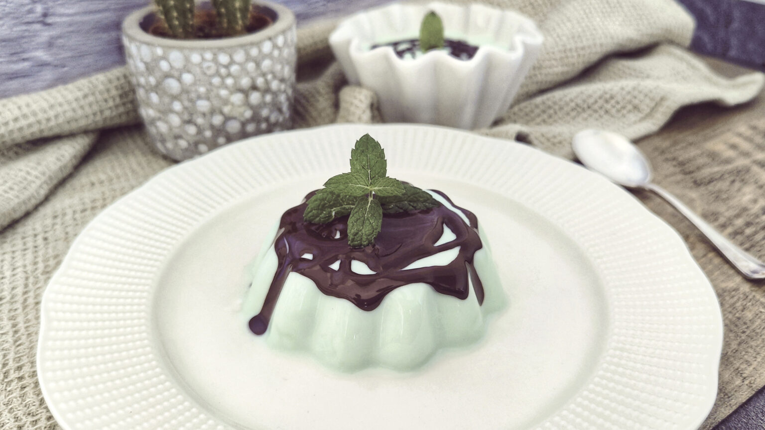 Panna cotta chetogenica alla menta