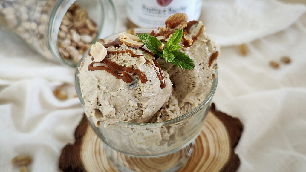 Gelato keto al burro di arachidi senza gelatiera