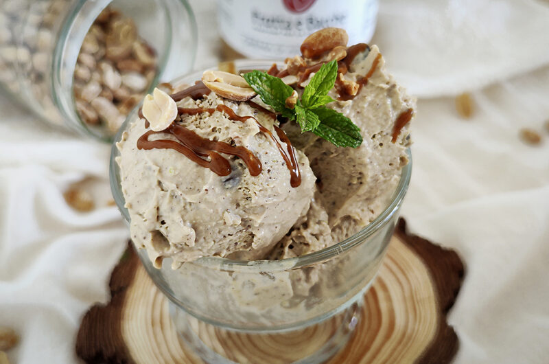 Gelato keto al burro di arachidi senza gelatiera