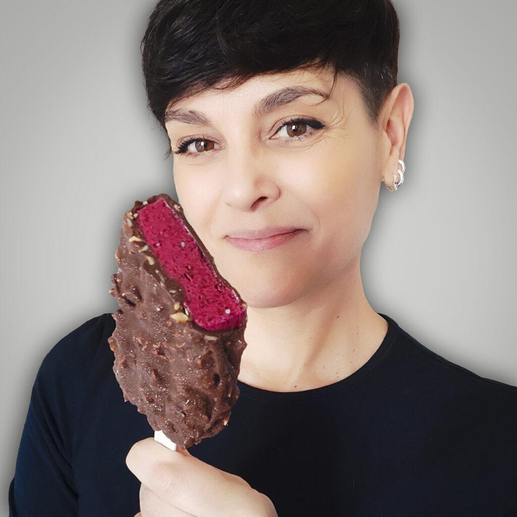 Gelato keto tipo Magnum ai frutti di bosco