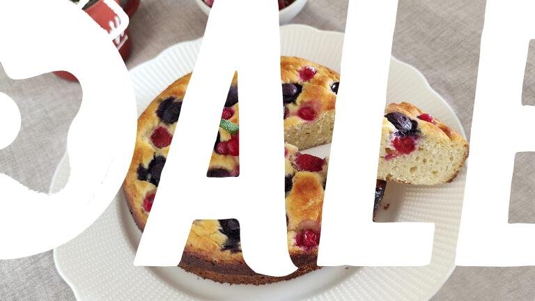 Torta keto con ricotta e frutti rossi