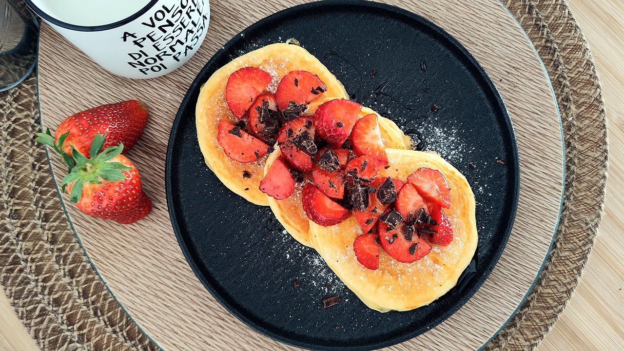 Pancake keto proteici con ricotta