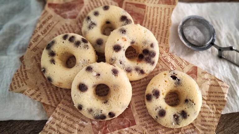 Ciambelle keto ai fiocchi di latte: in soli 2 minuti! Ciambelle keto ai fiocchi di latte