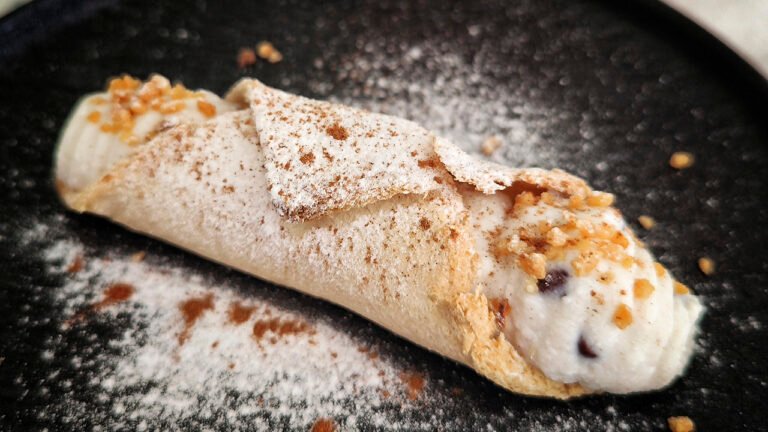 Cannolo keto “a modo mio”: ricetta low carb senza glutine Cannolo keto a modo mio