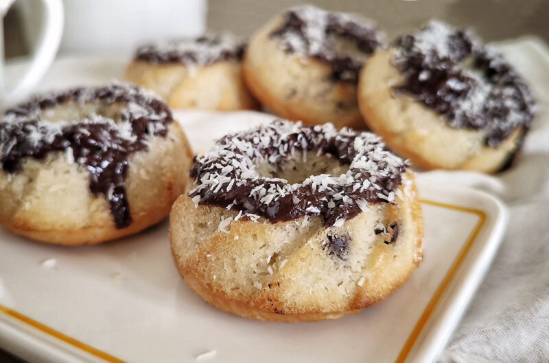 Ciambelle keto cocco e cioccolato