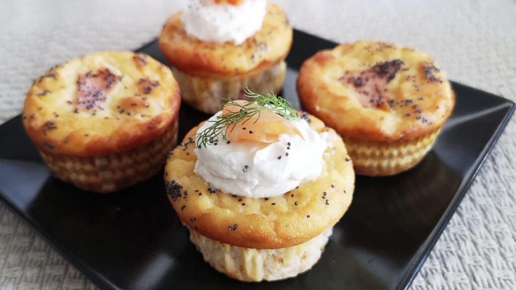 Muffin salati keto al salmone