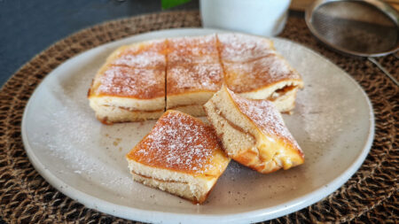 Torta keto ricotta e marmellata