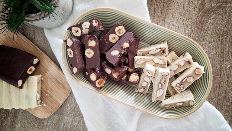 Torrone morbido keto: gusto Raffaello e Gianduia Torrone morbido keto
