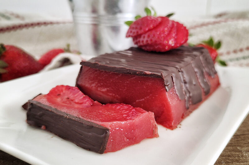 Budino keto fragole e cioccolato:dolce vegano senza glutine