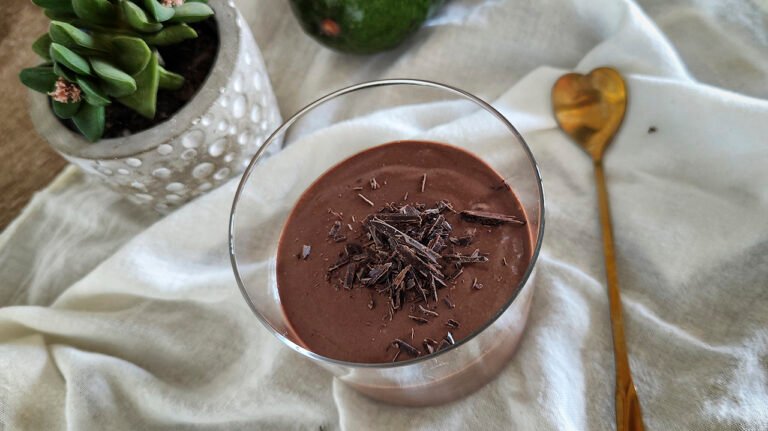 Budino keto proteico avocado e cacao Budino keto proteico avocado e cacao
