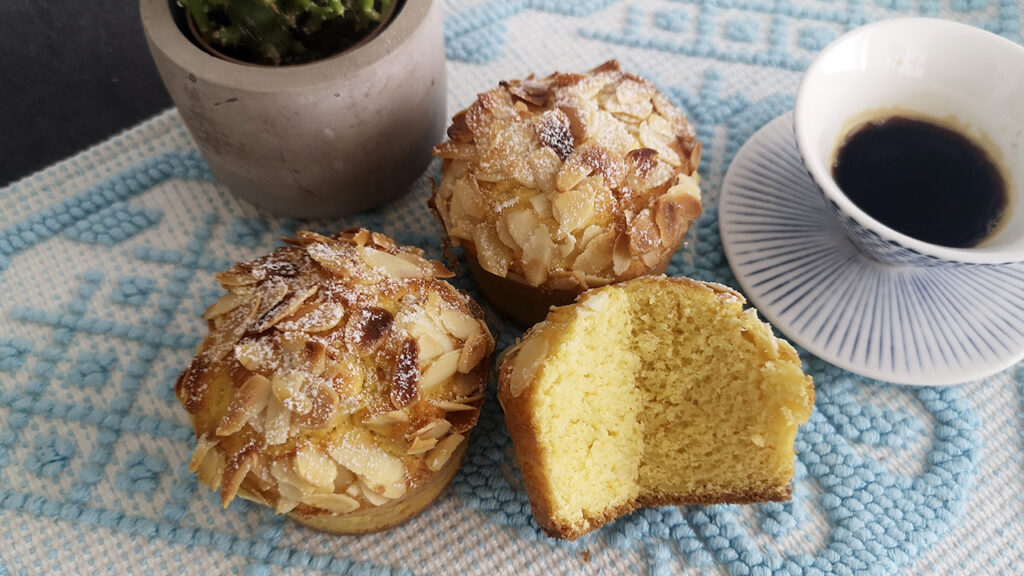 Muffin chetogenici alle mandorle