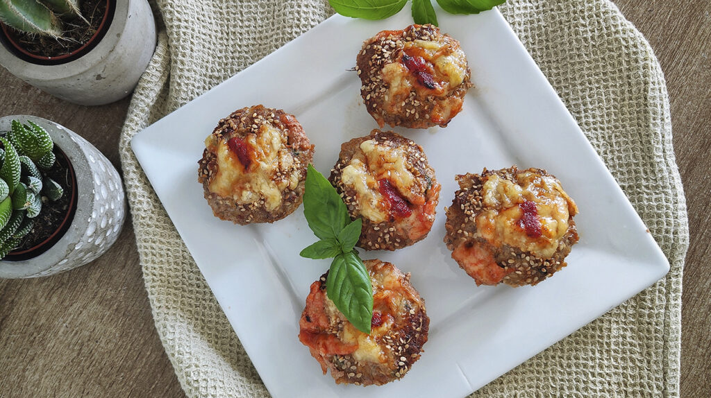 Muffin keto di carne alla pizzaiola
