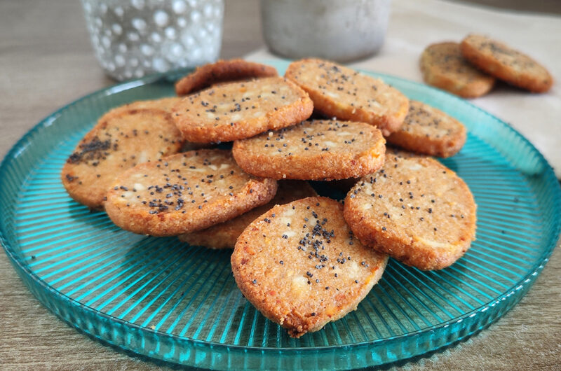 Frollini keto salati al pepe nero