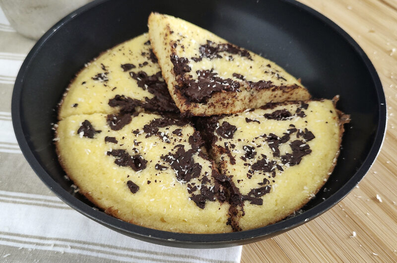Torta keto in padella cocco e cioccolato fondente