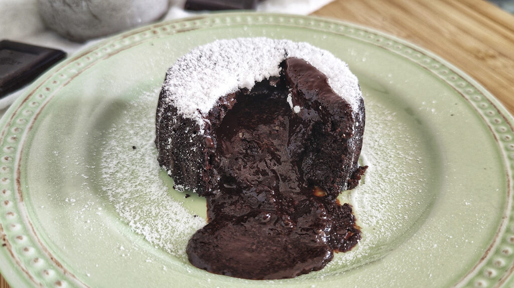 Tortino keto al cioccolato dal cuore caldo