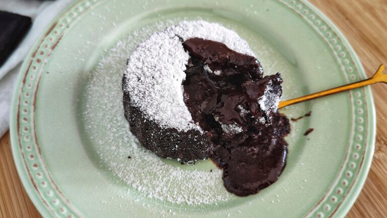 Tortino keto al cioccolato dal cuore caldo