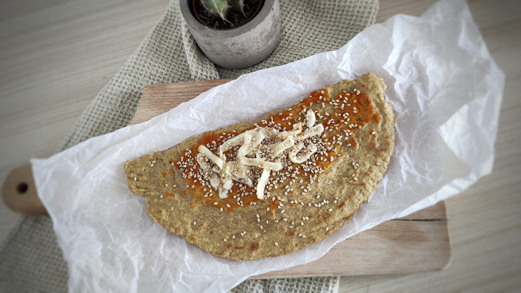Filante, veloce e keto: il calzone in padella che devi provare! Piada pizza keto in padella