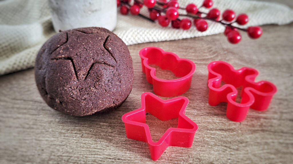 Biscotti natalizi keto al cioccolato e mandorle