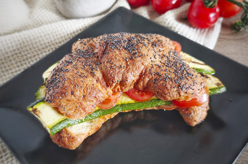 Cornetto salato keto veloce senza farine: facile e veloce