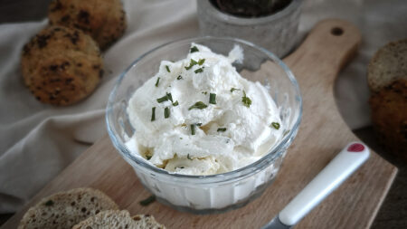 Formaggio spalmabile keto fatto in casa