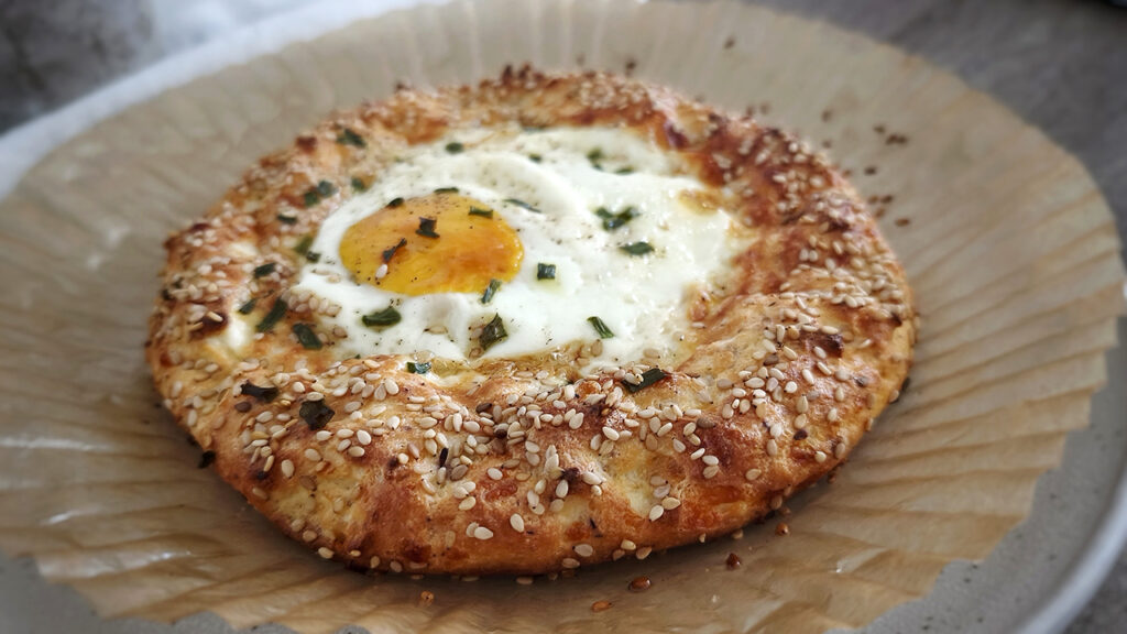 Avevo solo della ricotta in frigo ed è nata questa focaccia keto pazzesca Focaccia keto al formaggio ripiena