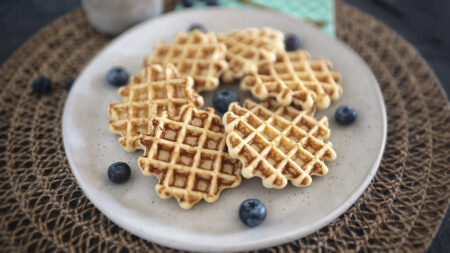 Pancake keto soffici pronti in 5 minuti!