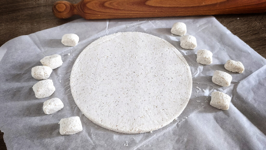 Pizza keto 3 ingredienti senza uova e farine