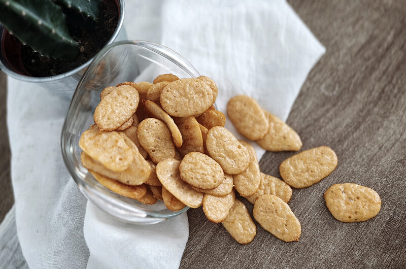 Chipster keto fatti in casa: 3 ingredienti, proteiche, zero carbo!