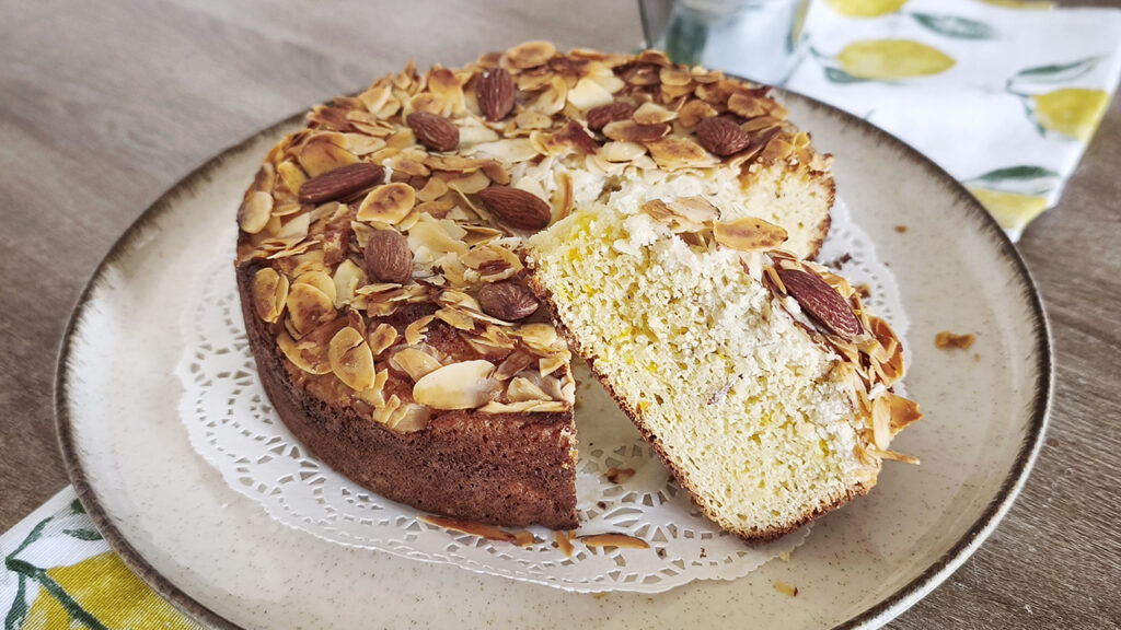 Non è una colomba, ma lo sembra: torta keto facilissima Torta colomba keto sofficissima