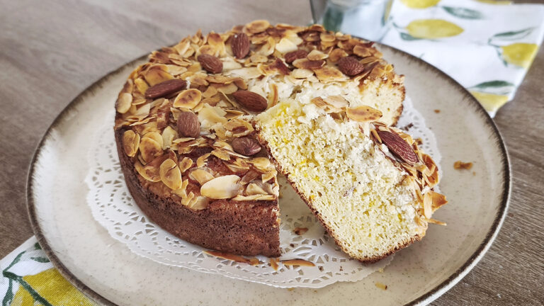 Non è una colomba, ma lo sembra: torta keto facilissima Torta colomba keto sofficissima