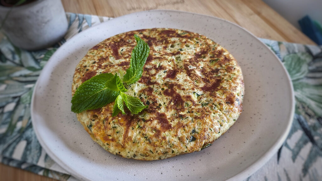 Torta keto di zucchine in padella