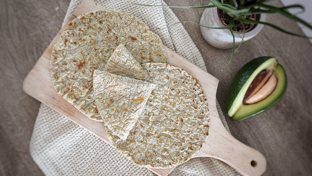 Piadina keto all'avocado