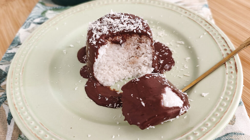 Budino Keto Bounty con 4 ingredienti