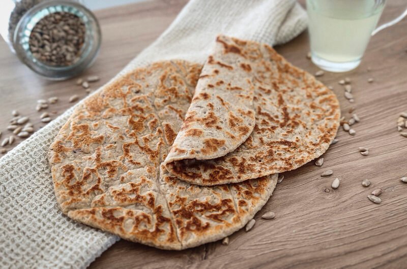 Piadina keto con siero dello yogurt senza frutta secca