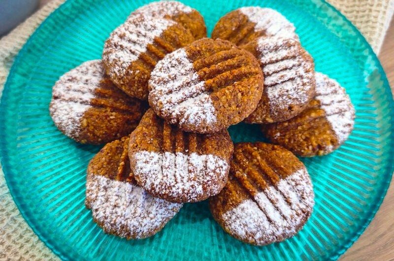 Biscotti keto alla zucca senza uova: con noci pecan e mandorle